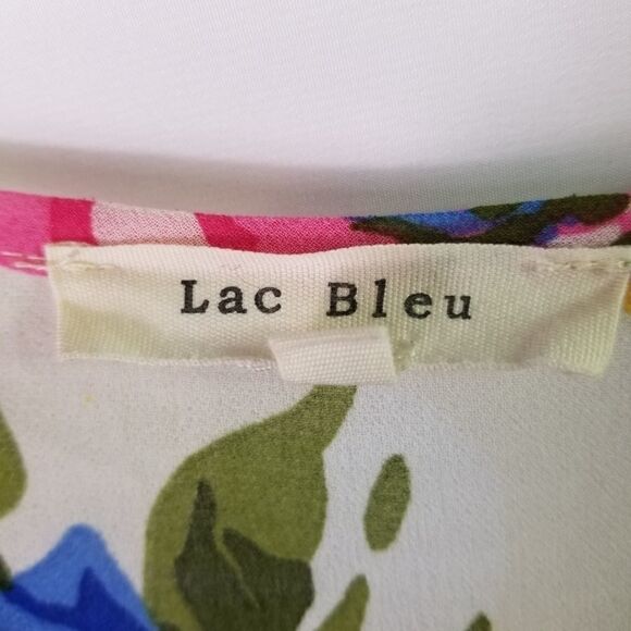 Lac bleu Floral Blouse. Size M. - Picture 5 of 10